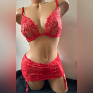 New Victoria’s Secret bra set